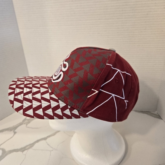Bungie Destiny 2 Hunter Class Baseball Cap Snapback Red White OSFM - Picture 2 of 10